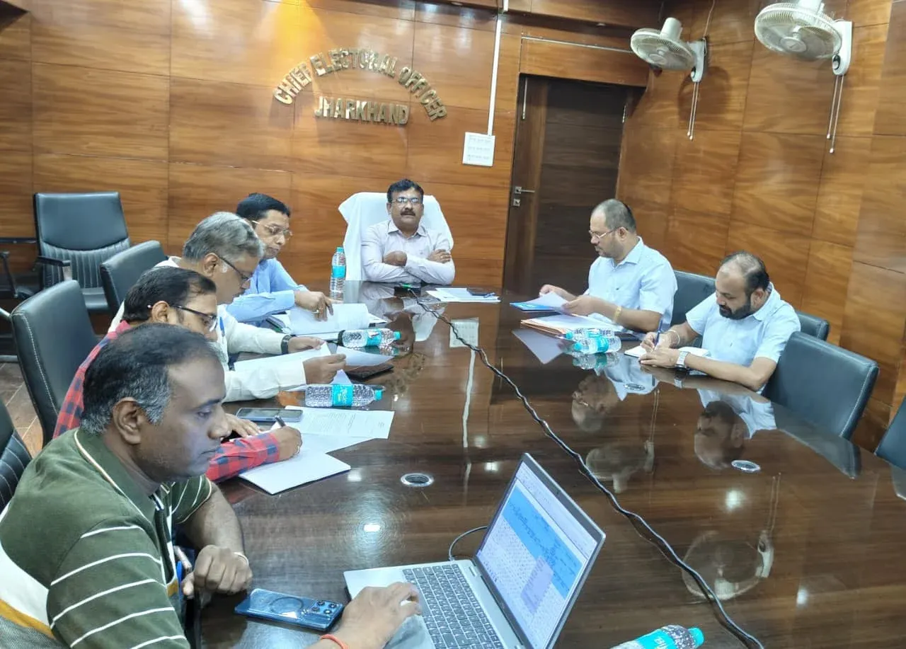 SIR-2026: मतदाता सूची में नाम जोड़ने को लेकर झारखंड में बड़ा निर्देश, अलग-अलग कारणों के लिए अलग-अलग दस्तावेज देने की जरूरत नहीं