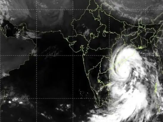 झारखंड में चक्रवात ‘अर्नब’ का असर, 8 जिलों में भारी बारिश का अलर्ट; तेज हवा और वज्रपात की चेतावनी